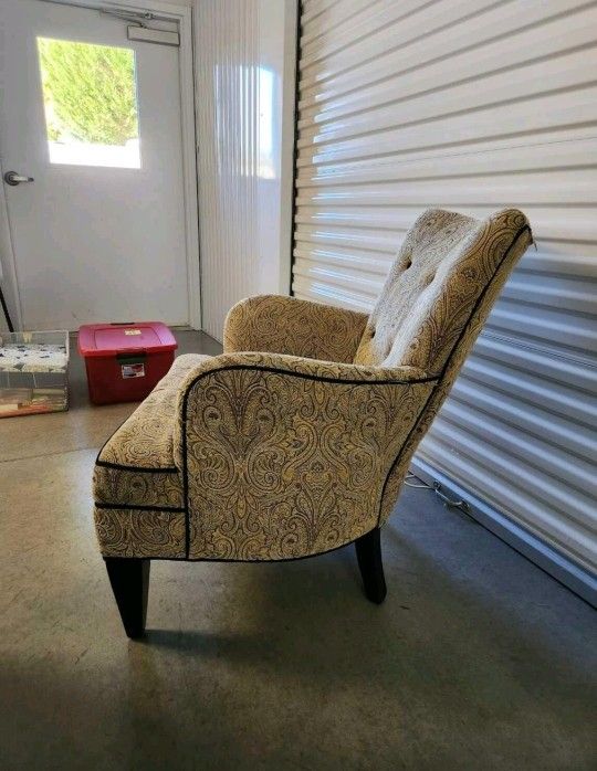 FREE Decorative Armchair 