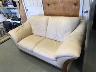 Beautiful Italian leather loveseat