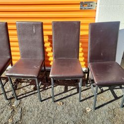 4 Dinning Chairs 