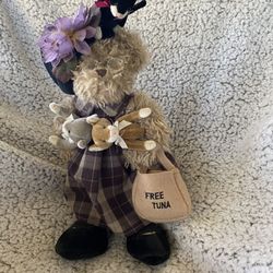 Bearington Bear / “Ima Spinster”