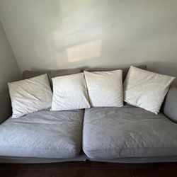 Oversized Comfy Couch – Good Condition     •    Large Couch – Super Comfortable