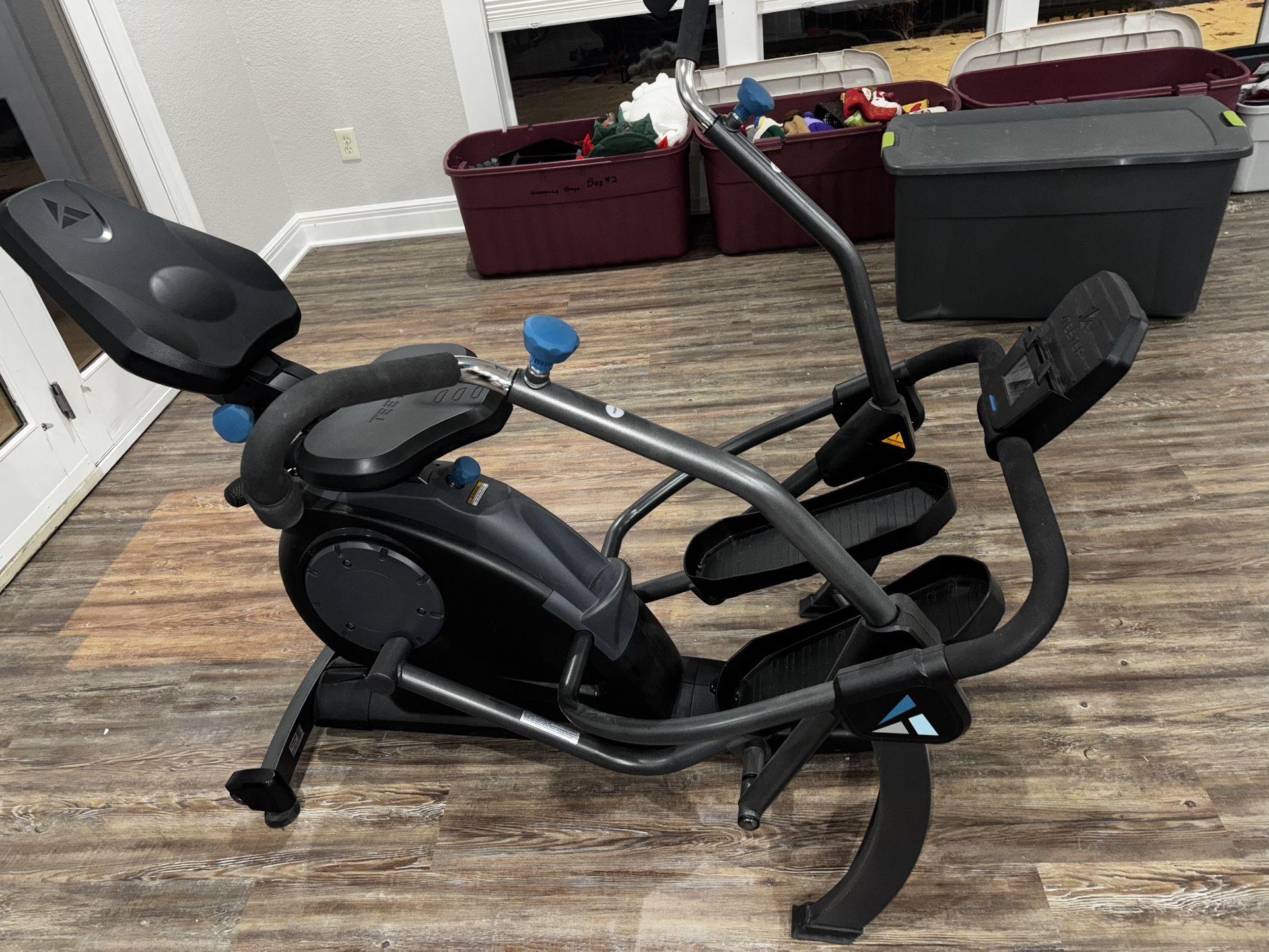 Teeter Freestep Elliptical Recumbent Cross Trainer LT3
