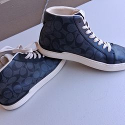 Coach  8D. /  Good Condition Amd Clean 