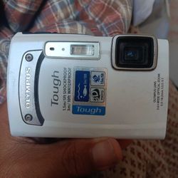 Olympus Tough Tg-310 Waterproof Digital Camera 