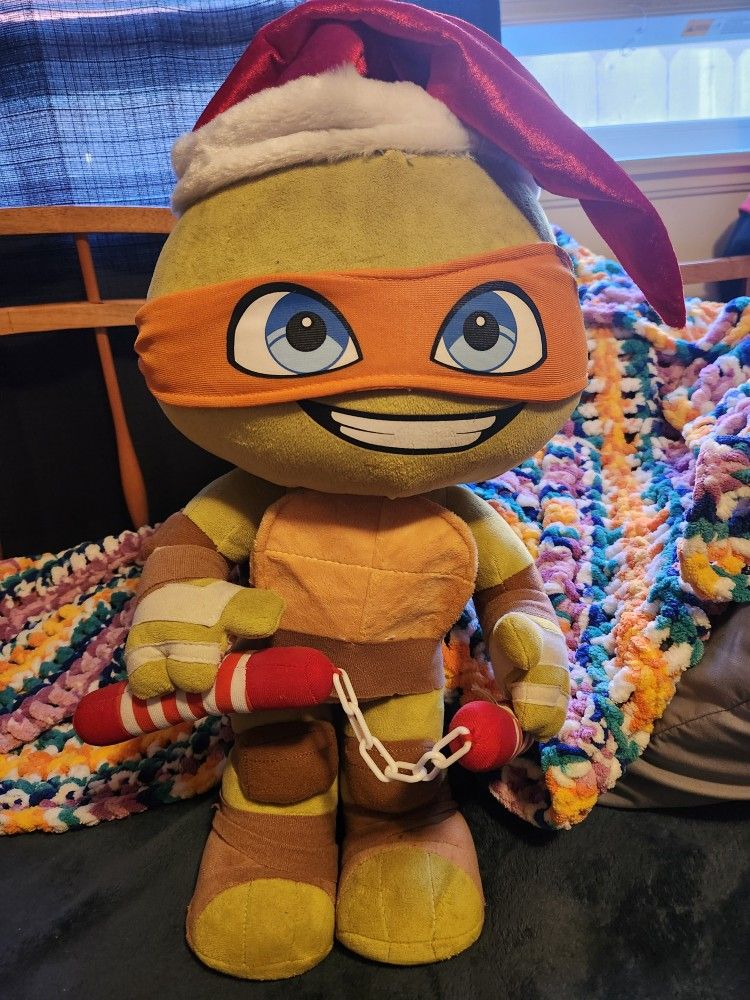 Michelangelo With Santa Hat