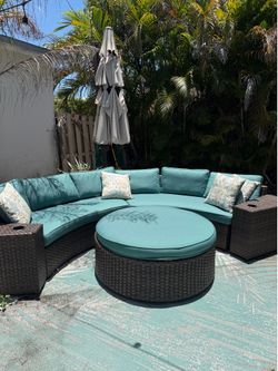Outdoor Furniture & Umbrella
