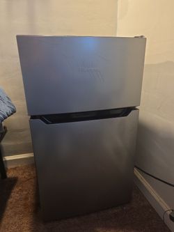 Hisense Mini Fridge