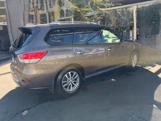 Nissan Pathfinder SUV 2015