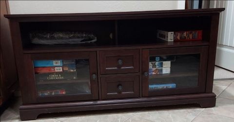 TV/Entertainment Console Cabinet