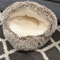 Small cat/dog bed