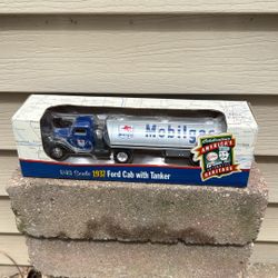 Mobil Gas Tanker Collectors Semi Truck