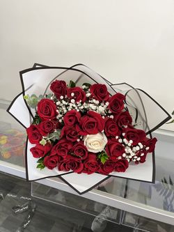 2 Dozen Roses