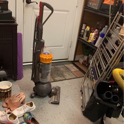 Used Dyson Ball Vacuum DC40 Origin