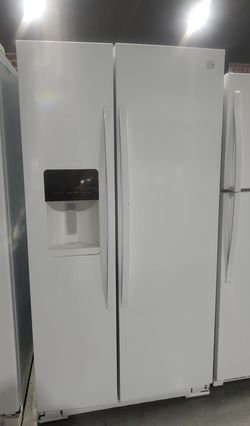 Kenmore Side-by-Side White Refrigerator Fridge
