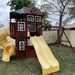Playground , Delivery And Installation 