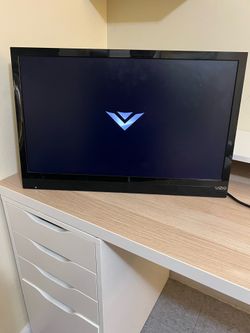 VIZIO TV 24 inch LED Smart  HDTV