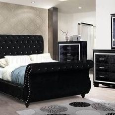Brand New Black Velvet Platform Bed with crystal button Tufting