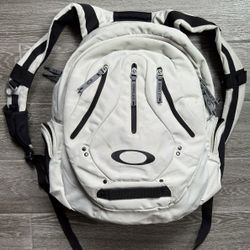 The Vintage Oakley Icon backpack in white.