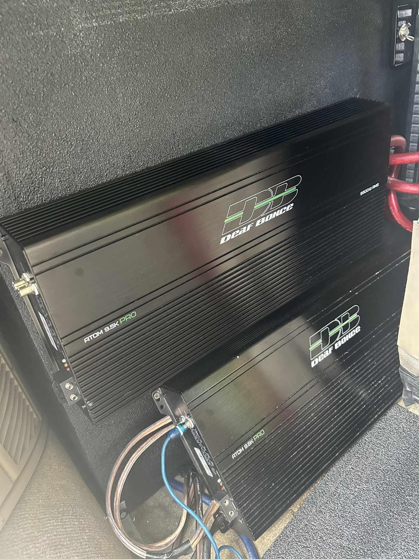 2 Deaf Bonce Atom 9.5 Amplifiers