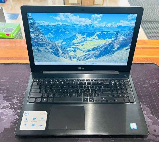 Dell Inspiron 5570 Touchscreen 15” Core i3-8130U 12GB RAM 256GB SSD 1TB HDD