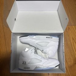 white mettallic 5s