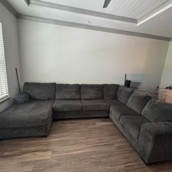 Ballinasloe 3-Piece Sectional with Chaise
