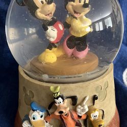 Disney  Musical Motion Waterfall Plays The Tune “waltz Of The  Flowers”