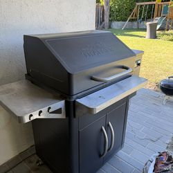 Traeger Silverton 620 Pellet Grill