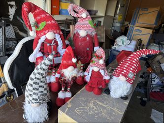 Christmas gnomes lot of 6 - two large telescoping