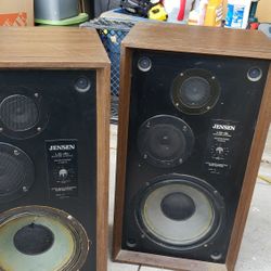 Pair of Vintage Stereo Speakers Jensen