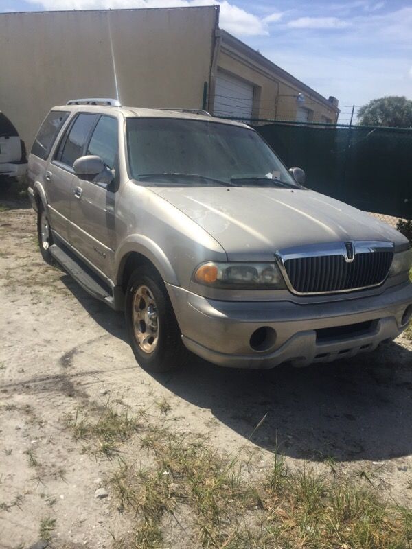 2001 Lincoln Navigator for Sale in Boynton Beach, FL - OfferUp