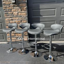 New 4 Gray Bar Stools 
