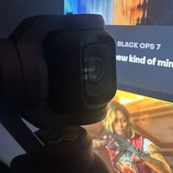 Dji osmo pocket 3 With 2 Battery. Very Good Camera For Videos And Photos. This Camera Auto Follows Your Face.