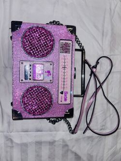 ✨ Bolso Barbie Retro Boombox con Pedrería – Edición Exclusiva | $100 ✨