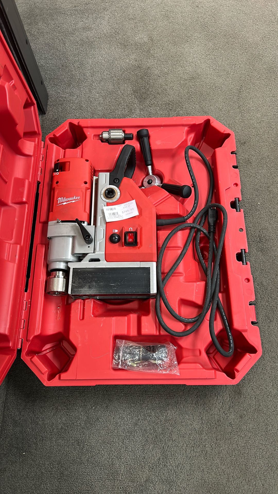 Milwaukee Magnet Drill