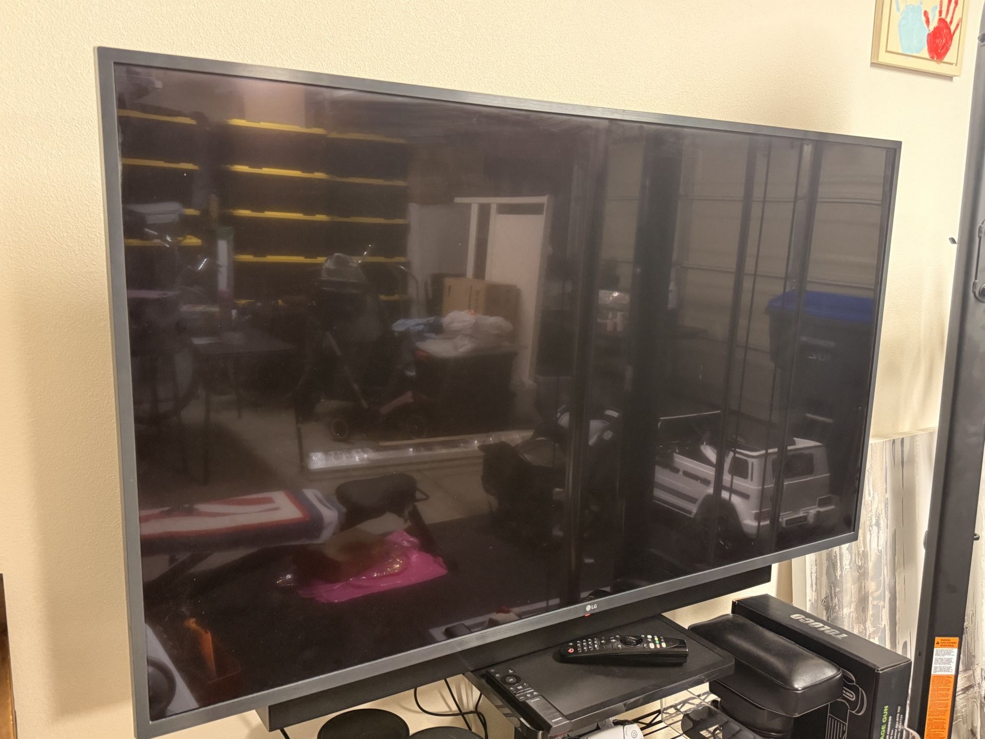 55" 1080p HD LG TV