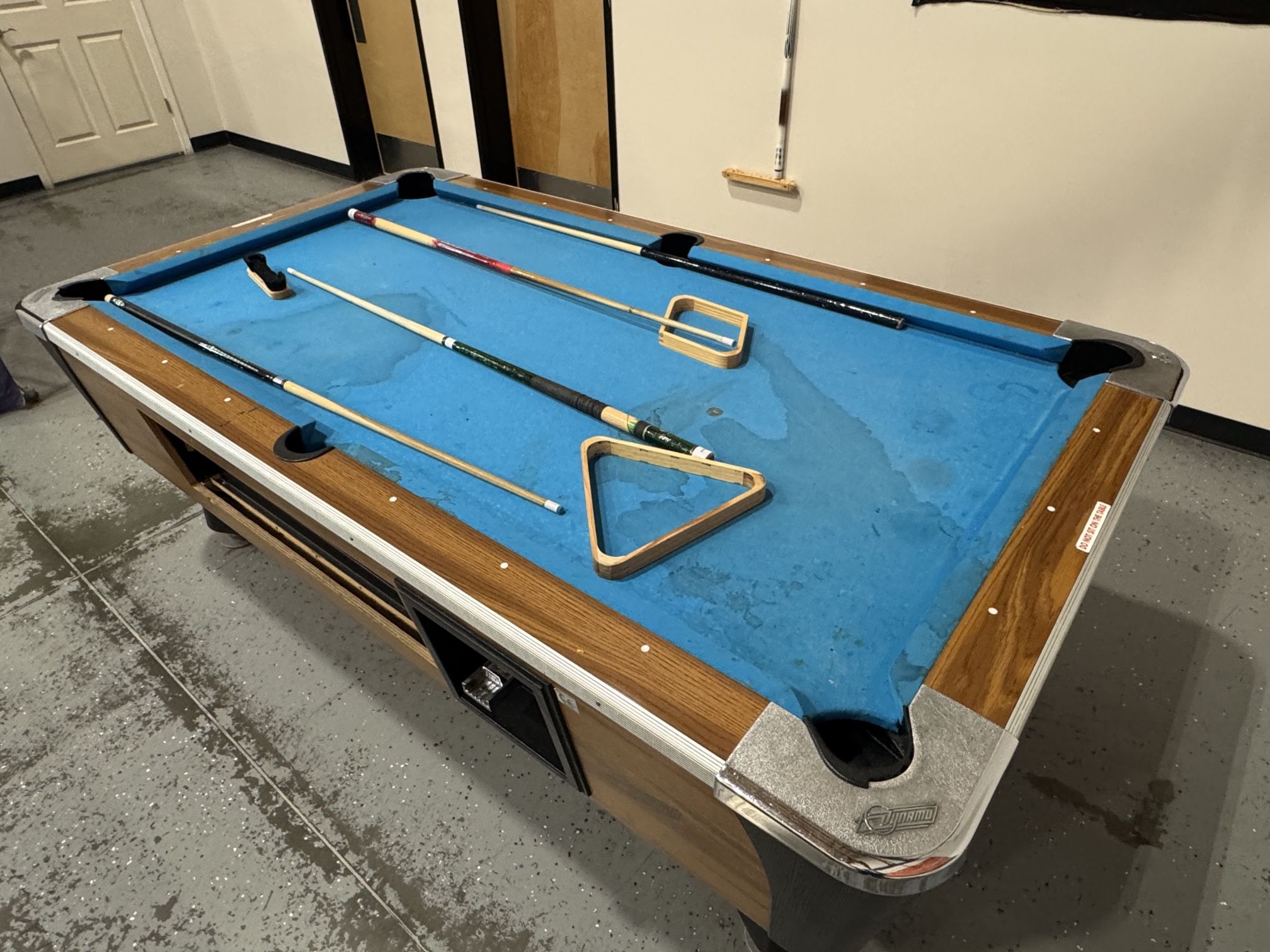 Dynamo Pool Table