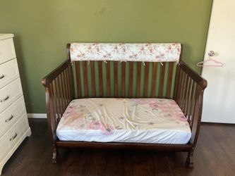 Toddler Bed / Baby Crib
