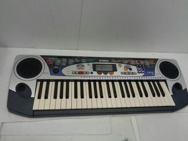 Yamaha PSR160 Keyboard Piano