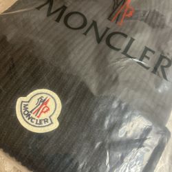 Brand New Black MonclerBeanie 