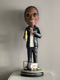 SNOOP DOG 43in. BOBBLEHEAD