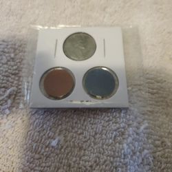 WW II 1943 STEEL PENNY + BLUE AND RED OPA FOOD RATION TOKENS