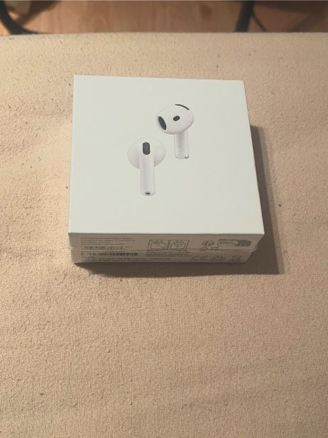 AirPods Gen 4