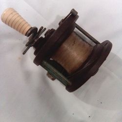 Vintage Fishing Reel 