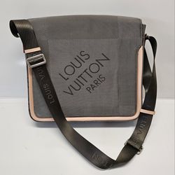 Louis Vuitton Terre Damier Geant Messenger Bag - Brown