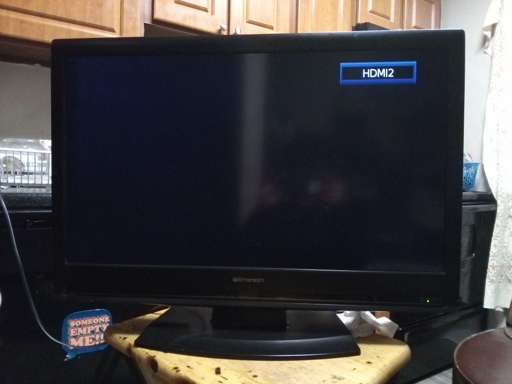 Emerson 32inch Tv 