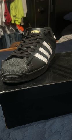 Adidas superstars