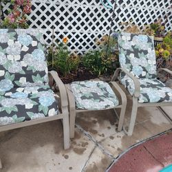Backyard/Pool Recliner Lounge Chairs And Seat With New Seat Cushions. 