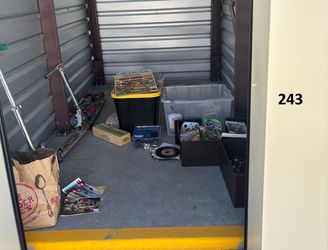 Auction Unit  243 6/27 - Games Collectables Audio Jewelry Trading Cards