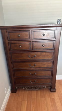 2 dresser set